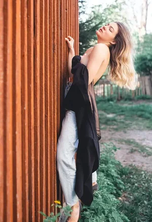 Moni
